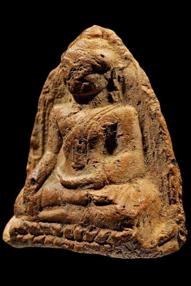 พระหลวงพ่อโตบางกระทิง..กรุเก่า..พิมพ์มารวิชัย