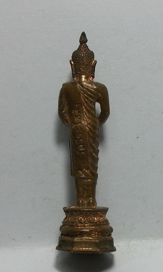 รูปหล่อพระพุทธ ปางอุ้มบาตร วัดวีระโชติธรรมาราม ต.คลองหลวงแพ่ง อ.เมืองจ.ฉะเชิงเทรา