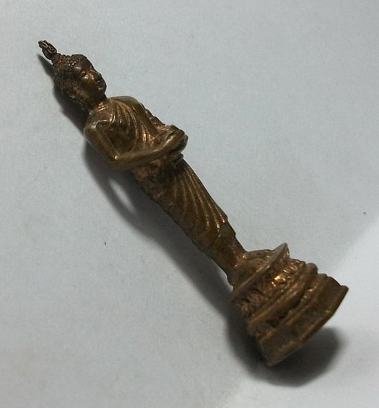 รูปหล่อพระพุทธ ปางอุ้มบาตร วัดวีระโชติธรรมาราม ต.คลองหลวงแพ่ง อ.เมืองจ.ฉะเชิงเทรา