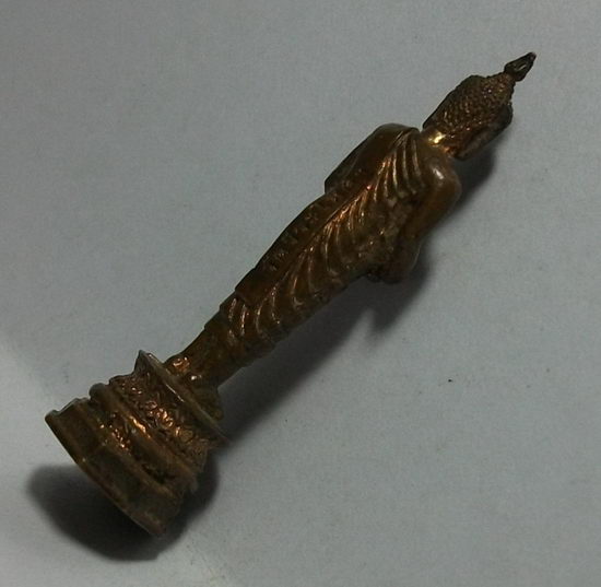 รูปหล่อพระพุทธ ปางอุ้มบาตร วัดวีระโชติธรรมาราม ต.คลองหลวงแพ่ง อ.เมืองจ.ฉะเชิงเทรา