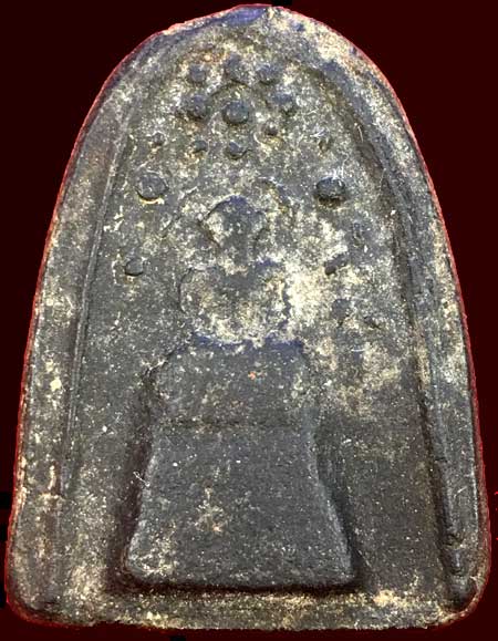 *พระกรุวัดชนะสงคราม พิมพ์ปรกโพธิ์เล็บช้าง เนื้อดินเข้าใบลาน*