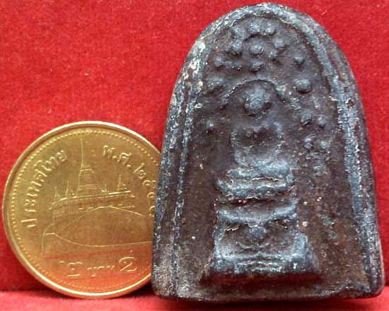 *พระกรุวัดชนะสงคราม พิมพ์ปรกโพธิ์เล็บช้าง เนื้อดินเข้าใบลาน*