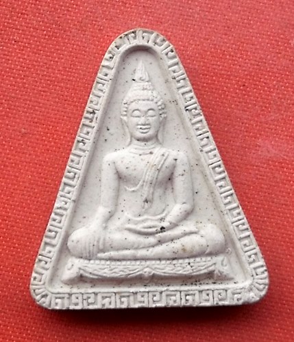 เริ่ม 10 บาท กับ พระผงนางพญาจีน  …J82