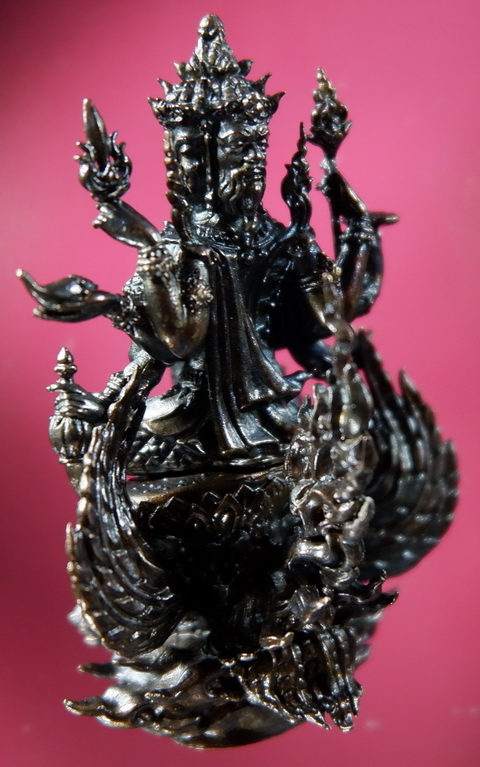 พระพรหมธาดามหาเศรษฐี "รุ่นบุญเศรษฐี" หลวงปู่ยูร ญาณวิโร วัดหนองป่าหมาก จ.สระแก้ว ขนาดห้อยคอ สวยครับ