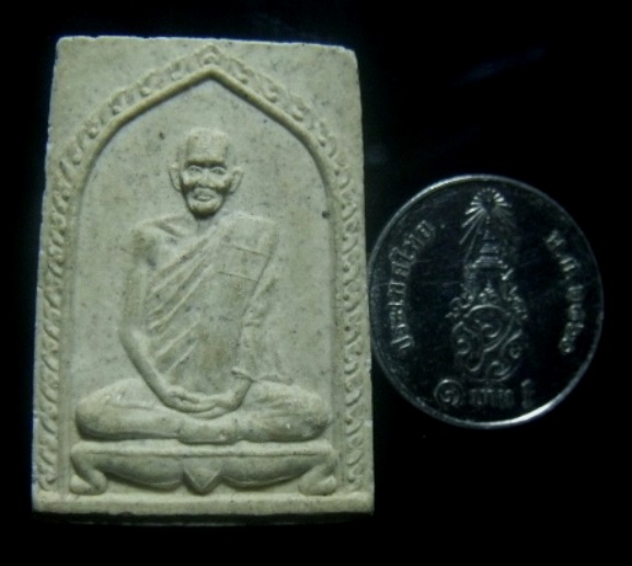 **วัดใจ**พระผงรูปเหมือน หลวงปู่คำพันธ์ วัดธาตุมหาชัย จ.นครพนม ปี ๒๕๓๘**สวยๆ 