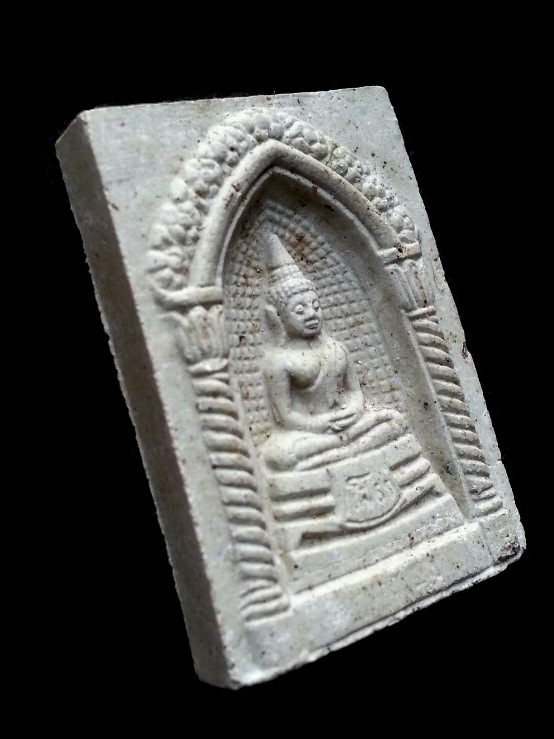 พระผงหลวงพ่อโสธร ปี2536 จัดสร้างโดย พัน.ช.ฉก.ที่๑ ในโอกาสปฏิบัติราชการในประเทศกัมพูชา พร้อมกล่องเดิม