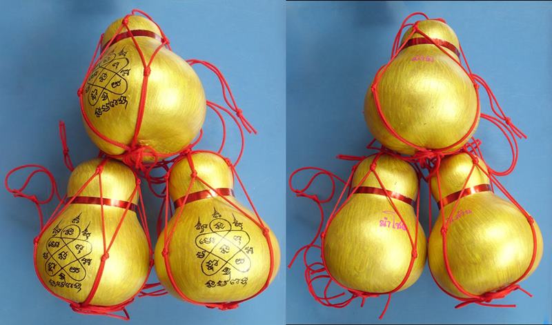 น้ำเต้าดูดทรัพย์ หลวงพ่อสาคร ปลุกเสก ปี 53 ครับ