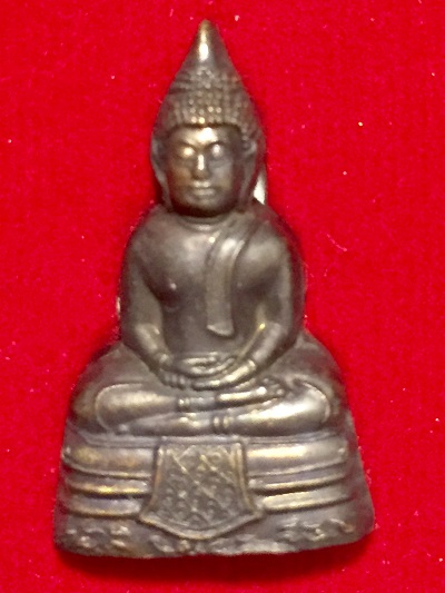 หลวงพ่โสธร รุ่น"ทองประทาน"พิมพ์ลอยองค์ 