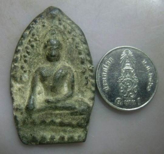 **วัดใจ**พระพุทธนั่งปางมารวิชัย เนื้อชินเก่า เนื้อจัดดี**สวยๆ ขึ้นคราบไข เชิญชมครับ