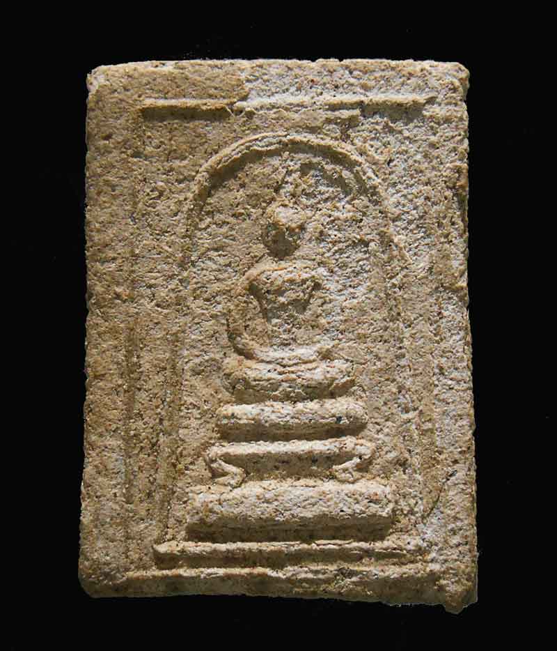 สมเด็จขาโต๊ะ เนื้อผงพุทธคุณ หลวงพ่อกวย 