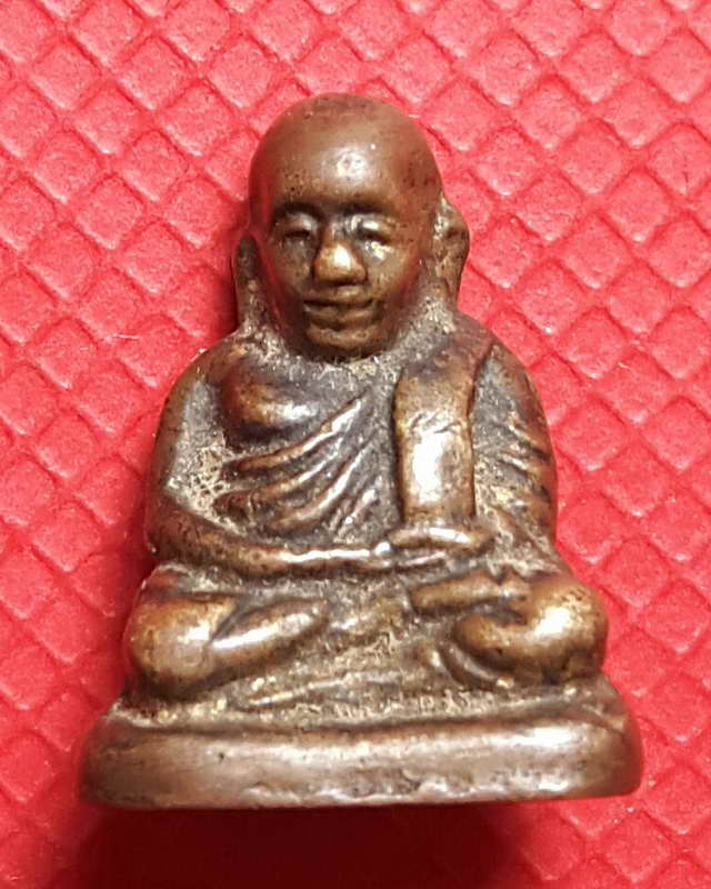 รูปหล่อหลวงพ่อเงิน วัดบางคลาน จ.พิจิตร รุ่นช้างคู่พิมพ์เล็ก ออกวัดท้ายน้ำ ปี 26