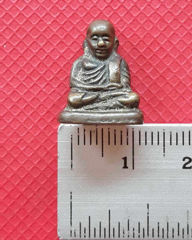 รูปหล่อหลวงพ่อเงิน วัดบางคลาน จ.พิจิตร รุ่นช้างคู่พิมพ์เล็ก ออกวัดท้ายน้ำ ปี 26