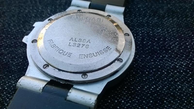 นาฬิกา BVLGARI หน้าปัดดำ เข็มวิปลายแดง ดีไซน์สวยมากๆ