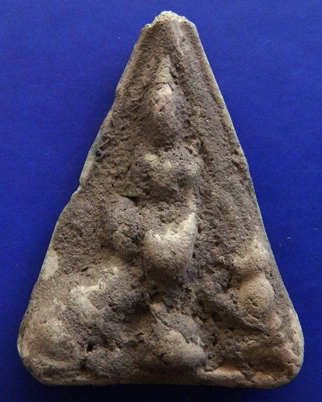 พระปางป่าเลไลย์ กรุวัดราชนัดดา เนื้อดินเผา สร้างสมัยรัตนโกสินทร์