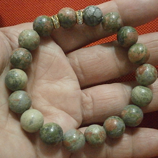 สร้อข้อมือหินแท้ "ยูนาไคต์" ขนาด 10 มิล (#137)