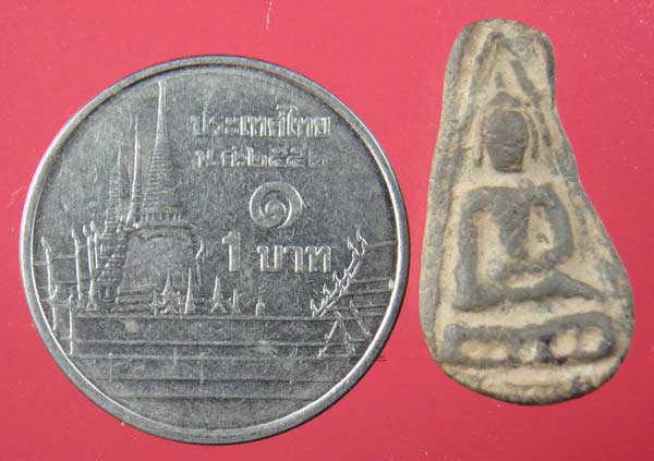 พระนางพญาฐานขีด สุโขทัย เนื้อดิน