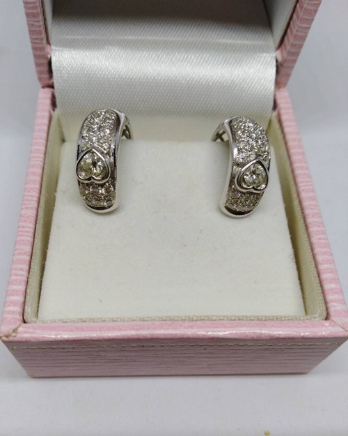 ต่างหูเพชร 1 คู่ สภาพดี ทองคำ นน.5.91 กรัม