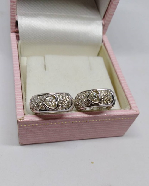 ต่างหูเพชร 1 คู่ สภาพดี ทองคำ นน.5.91 กรัม