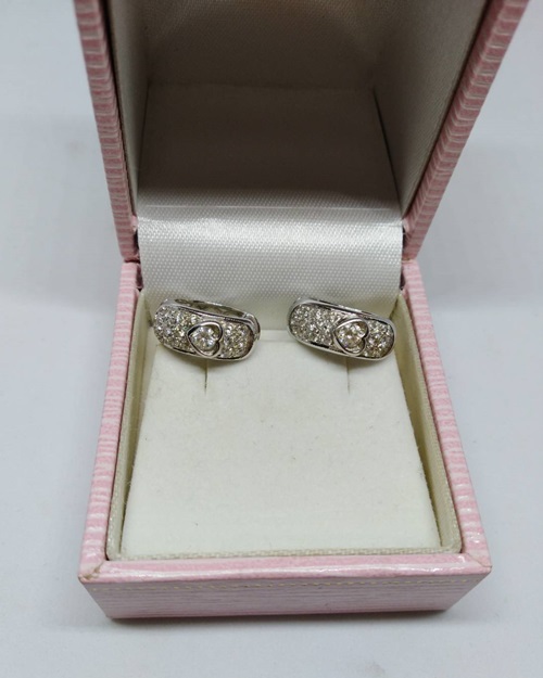 ต่างหูเพชร 1 คู่ สภาพดี ทองคำ นน.5.91 กรัม