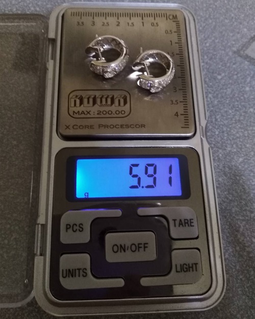 ต่างหูเพชร 1 คู่ สภาพดี ทองคำ นน.5.91 กรัม