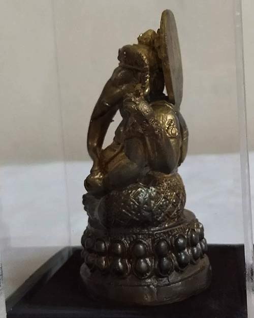 องค์บูชา พระพิฆเนศ เนื้อโลหะผิวสีน้ำผึ้ง พร้อมครอบแก้ว ขนาดหน้าตัก 2 นิ้ว
