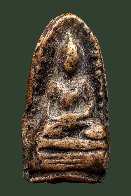 พระรอด กรุวัดมหาวัน พิมพ์ตื้น