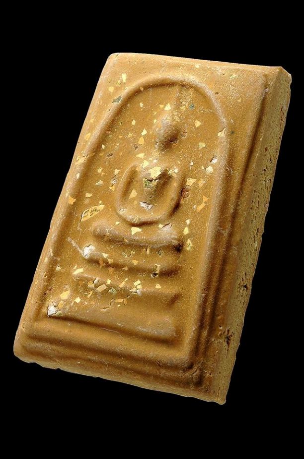 พระสมเด็จบางขุนพรหม รุ่นอมตมหามงคล ปี2554 พิมพ์ใหญ่ A เกศทะลุซุ้ม+โรยผงเก่า " เนื้อพิเศษๆๆสีน้ำตาล "