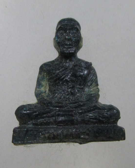 ๒๐ รูปเหมือนลอยองค์หลวงปู่คำพันธ์ เนื้อเรซิ่น