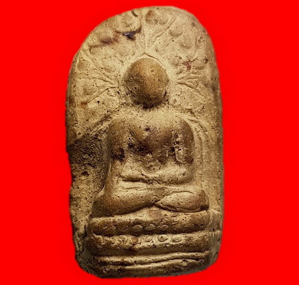 พระคงกรุเก่าเนื้อบิ่นเดิมจากกรุ พระสวยได้ฟอร์โพธิ์เด้งตามภาพ พระแท้รับประกันตลอดชีพ