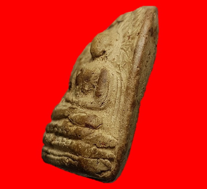 พระคงกรุเก่าเนื้อบิ่นเดิมจากกรุ พระสวยได้ฟอร์โพธิ์เด้งตามภาพ พระแท้รับประกันตลอดชีพ