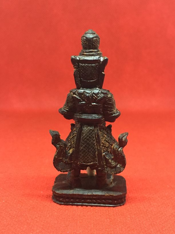 ท้าวเวสสุวรรณ (จำเนื้อไม้ไม่ได้ครับ) เขี้ยวและกระบอง ง r 