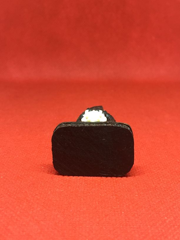 ท้าวเวสสุวรรณ (จำเนื้อไม้ไม่ได้ครับ) เขี้ยวและกระบอง ง r 