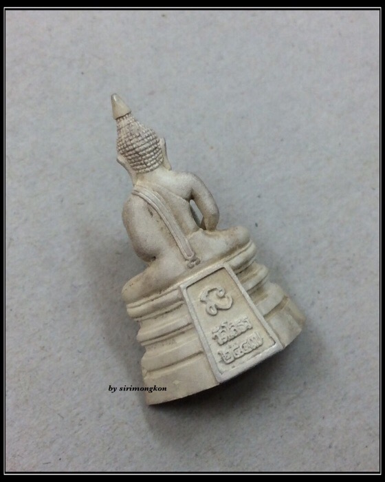 หลวงพ่อโสธร ญสส. รุ่นมหามงคล วัดโสธรวราราม ปี47 เนื้อเงินแท้ มีโค๊ดกำกับ สวยๆเดิมๆ