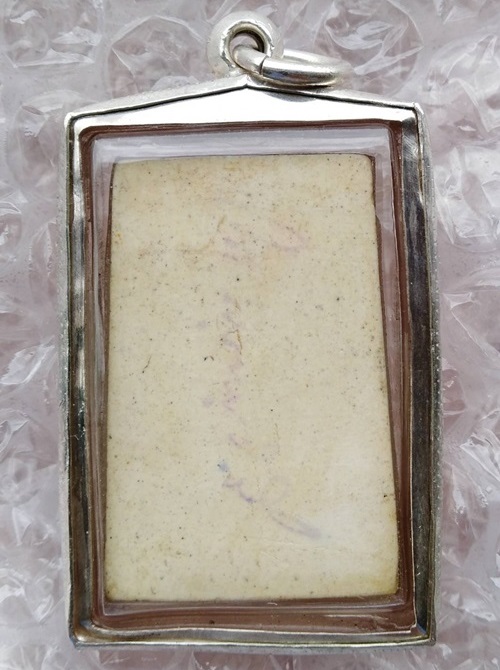 พระสมเด็จ รุ่นอนุสรณ์ 108 ปี วัดระฆังฯ กทม.เลี่ยมเงินพร้อมใช้