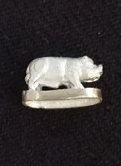 หมูจิ๋วเนื้อเงิน หลวงพ่อเปิ่นวัดบางพระ รุ่นนำโชค ปี2541