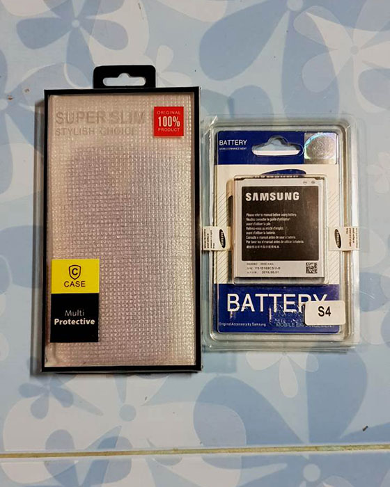 ของใหม่ซื้อมาไม่ได้ใช้ แบตเตอรี่ Samsung Galaxy S4 (i9500) + เคสสำหรับซัมซุงกาแล็คซี่ S4 