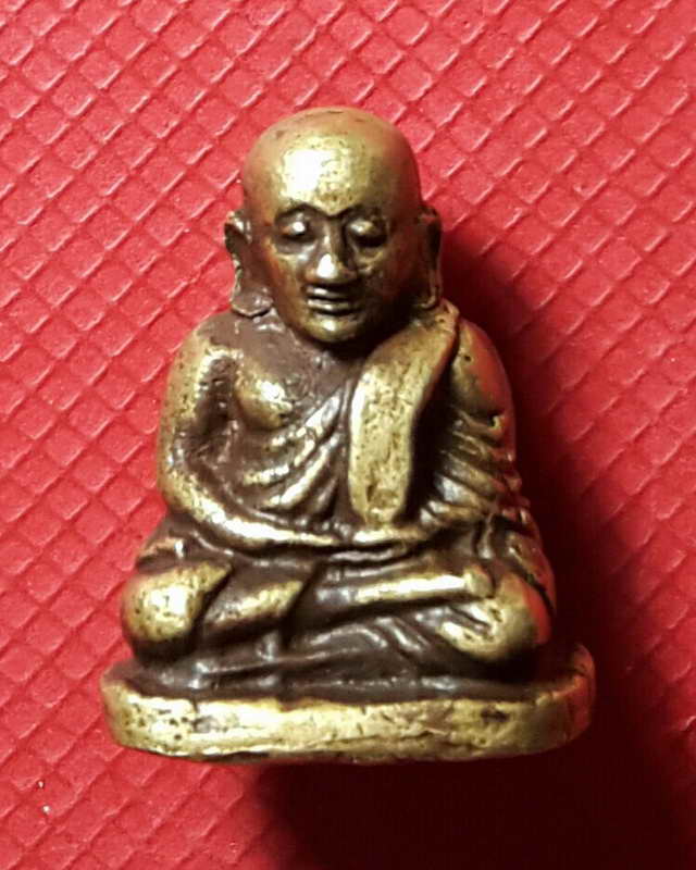 หลวงพ่อเงิน วัดหนองบัว นครสวรรค์ ปี ๓๐