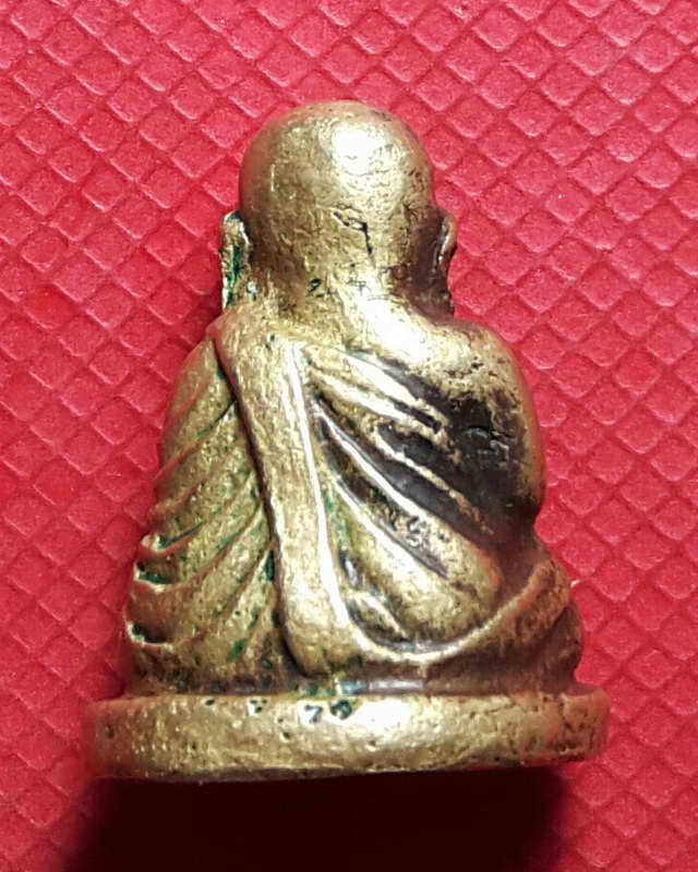 หลวงพ่อเงิน วัดหนองบัว นครสวรรค์ ปี ๓๐