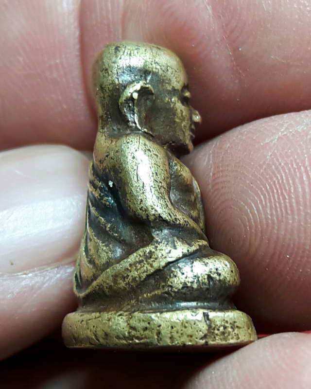 หลวงพ่อเงิน วัดหนองบัว นครสวรรค์ ปี ๓๐