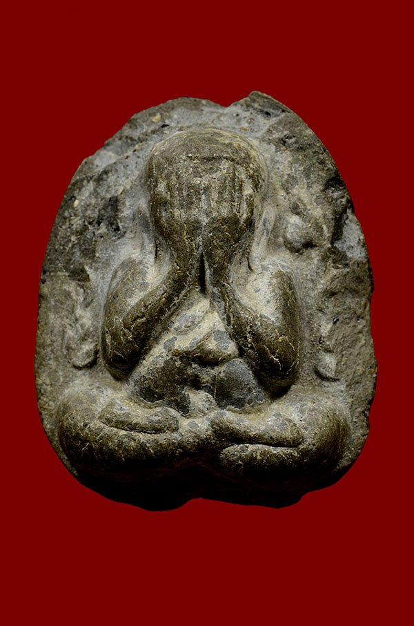 ปิดตากนกข้างหลวงปู่โต๊ะ