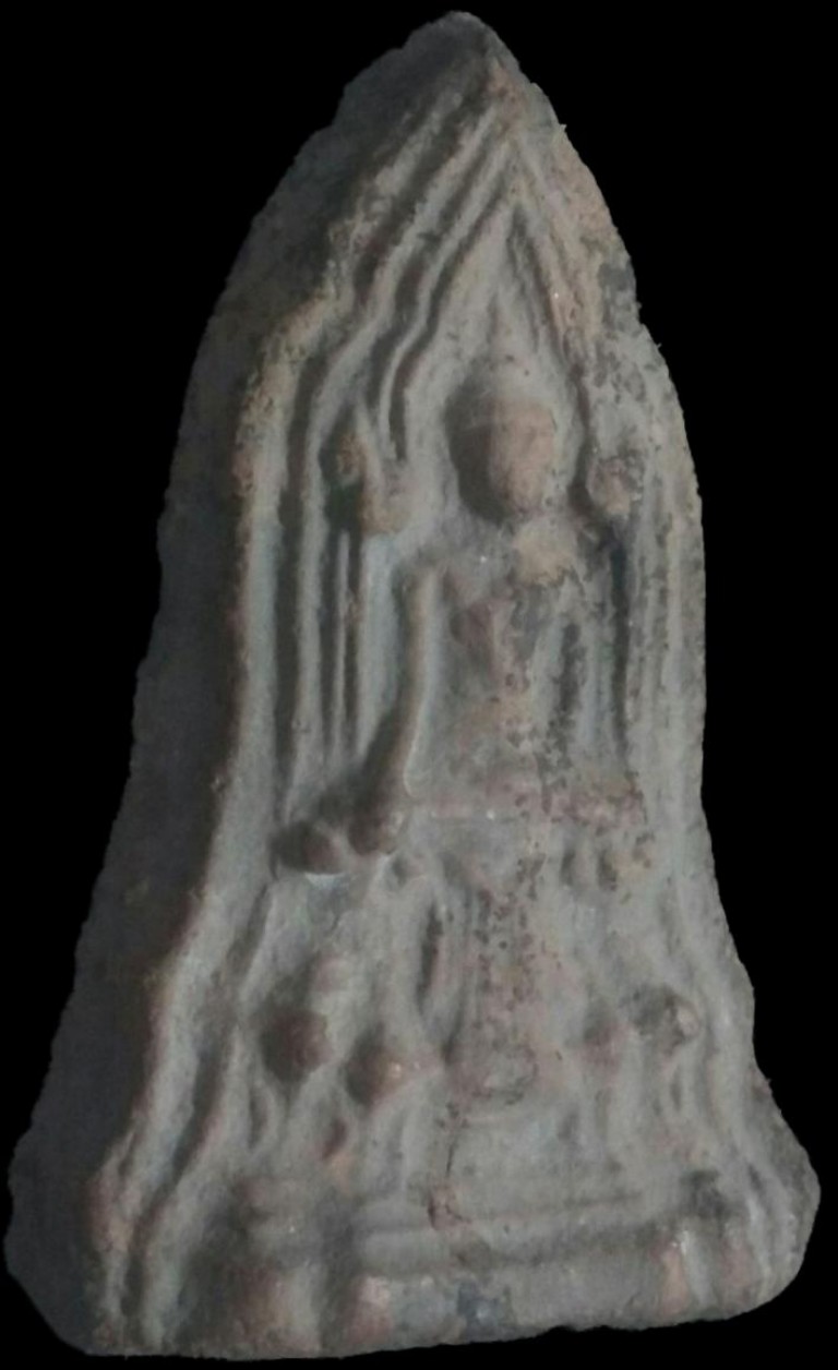 +++ พระโคนสมอ. มีคราบกรุบางๆครับ..สวยๆน่าเก็บครับ +++((( เคาะเดียว )))