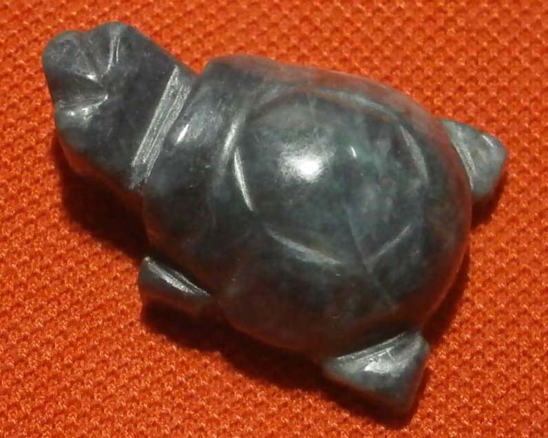 เต่ามงคล เนื้อหยกแท้จากประเทศพม่า สวยมากๆ ขนาด 3.5 x 2.1 x 1.5 ซม. #227