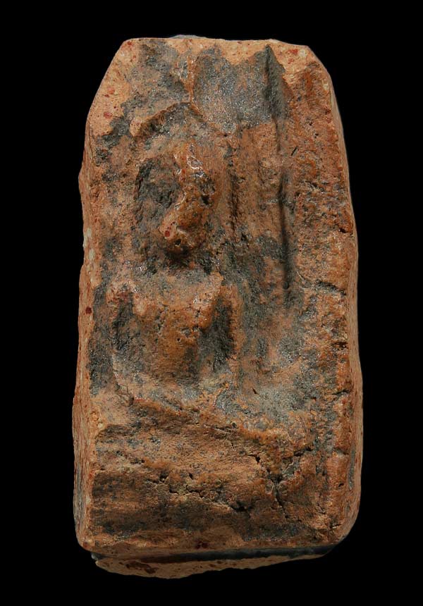 พระกรุลพบุรีตัดเดี่ยว พิมพ์ซุ้มนครโกษา เนื้อดิน จ.ลพบุรี