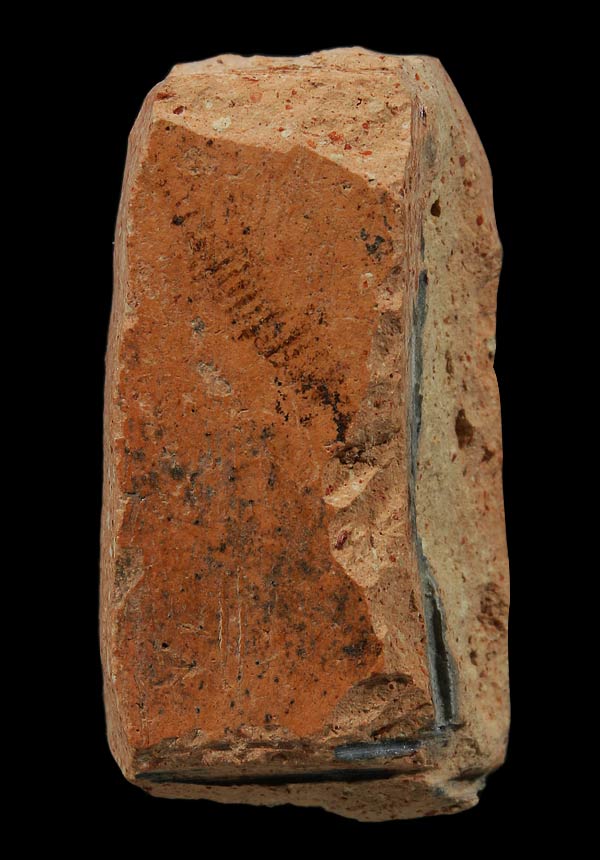 พระกรุลพบุรีตัดเดี่ยว พิมพ์ซุ้มนครโกษา เนื้อดิน จ.ลพบุรี