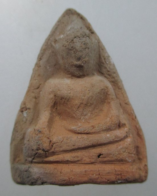 ๒๐ พระพุทธเนื้อดิน