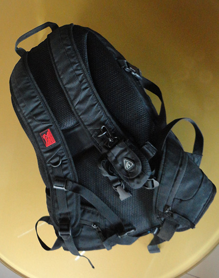 เป้  TRESPASS ของแท้ RAINCOVER สวยๆเลยครับ บุหลังกันกระแทก คุณภาพแบรนด์ชั้นนำ