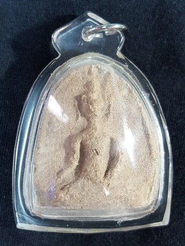 พระสิบชาติ กรุวัดกระชายเลี่ยมกันน้ำพร้อมขึ้นคอครับ