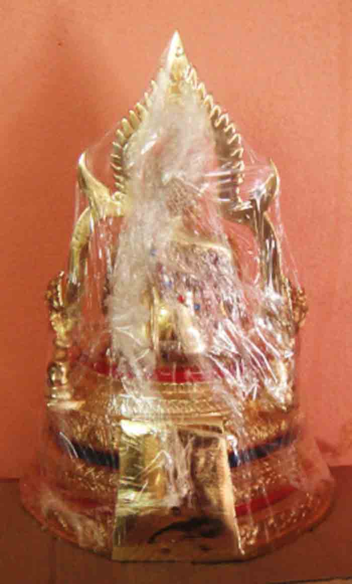 พระบูชาหลวงพ่อเพชร จ. พิจิตร เนื้อทองเหลือง ประดับกระจกสีสวยงาม หน้าตัก 5 นิ้ว 