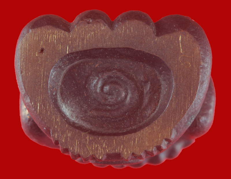 พระปิดตารุ่นแรก พิมพ์เศียรเงาะ เนื้อนวโลหะ หลวงพ่อโฉม ฐิติญาโณ วัดเขาปฐวี จ.อุทัยธานี พร้อมกล่อง # 1