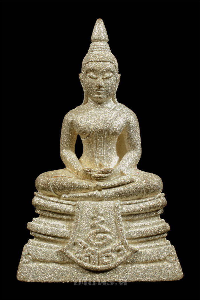 พระหลวงพ่อโสธร ๘๐ ปีกรมตำรวจ เนื้อเงินพ่นทรายประกายเพชร มีเส้นคอ พิมพ์นิยม นิ้วทะลุ สวยมากกก